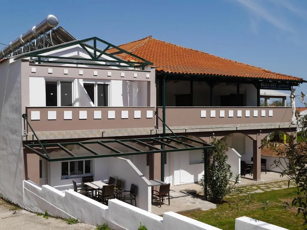 Blue Sky Apartments, Skala Potamija