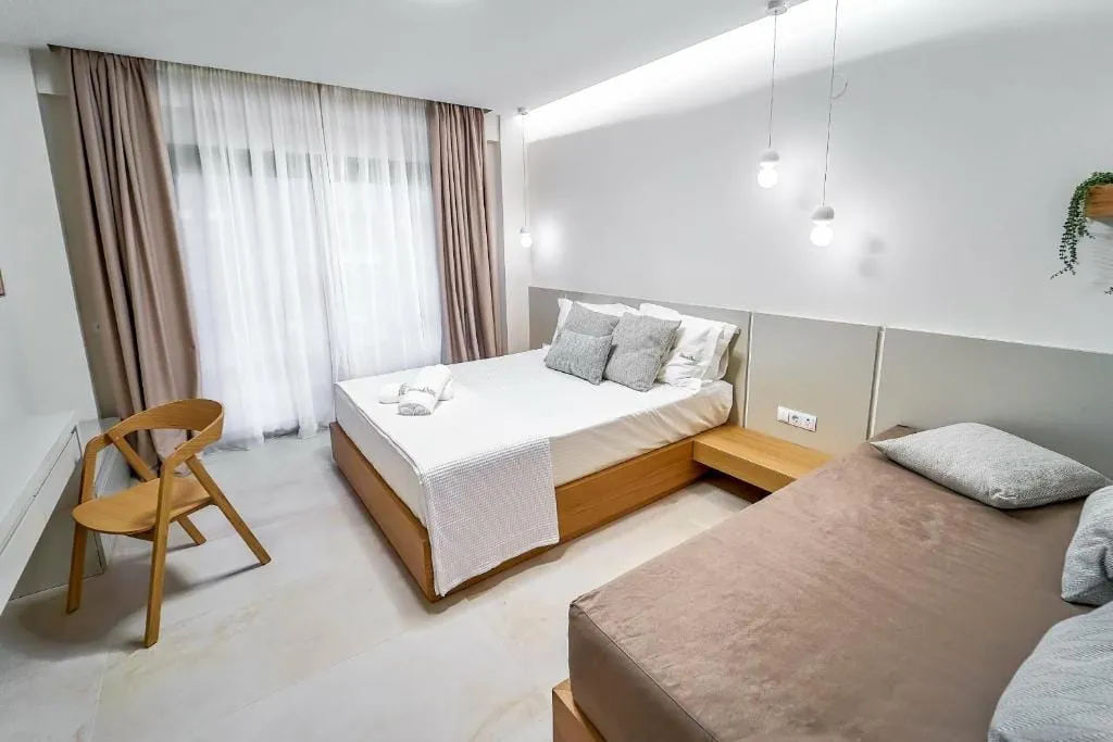 Celine’s Rose, Skala Potamija / Zlatna plaža, Grčka — Junior Suite with Garden View – (26m2)
