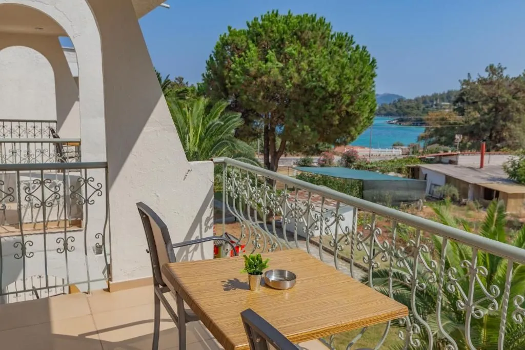 Esperides Hotel & Suites Thassos, Glikadi / Limenas, Grčka — Classic Double