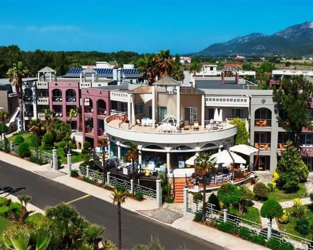 Ilio Mare Hotel & Resort, Skala Prinou, Grčka — plaža