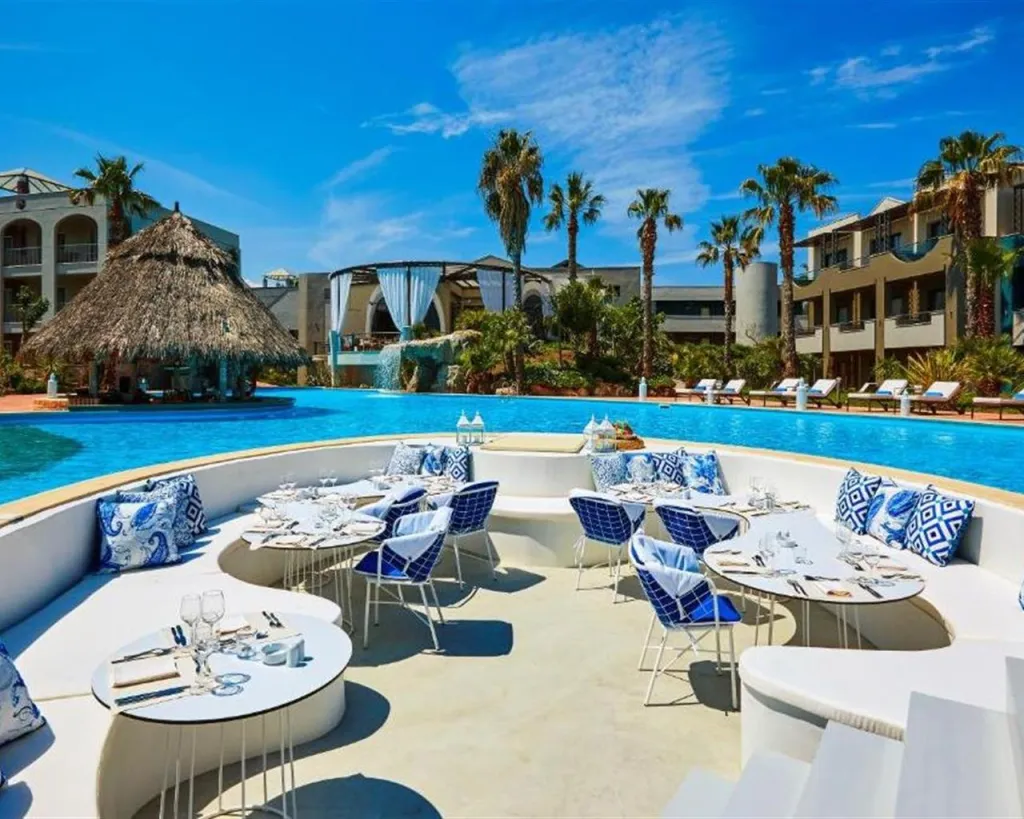 Ilio Mare Hotel & Resort, Skala Prinou, Grčka — plaža