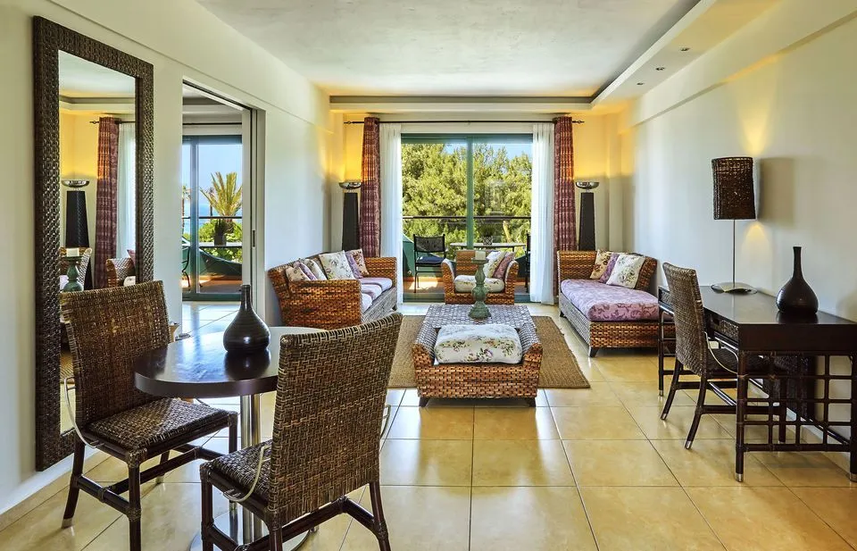 Ilio Mare Hotel & Resort, Skala Prinou, Grčka — Honeymoon Suite with Side Sea view