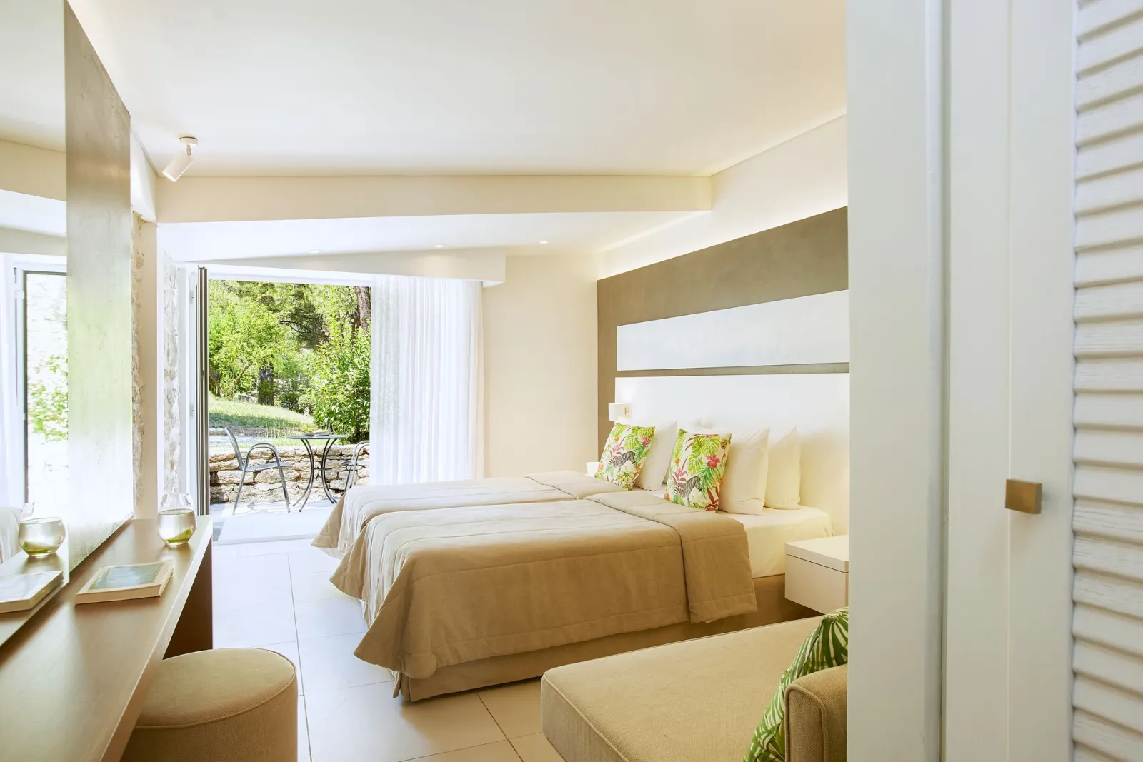 Makryammos Bungalows, Limenas, Grčka — Superior Family Suites