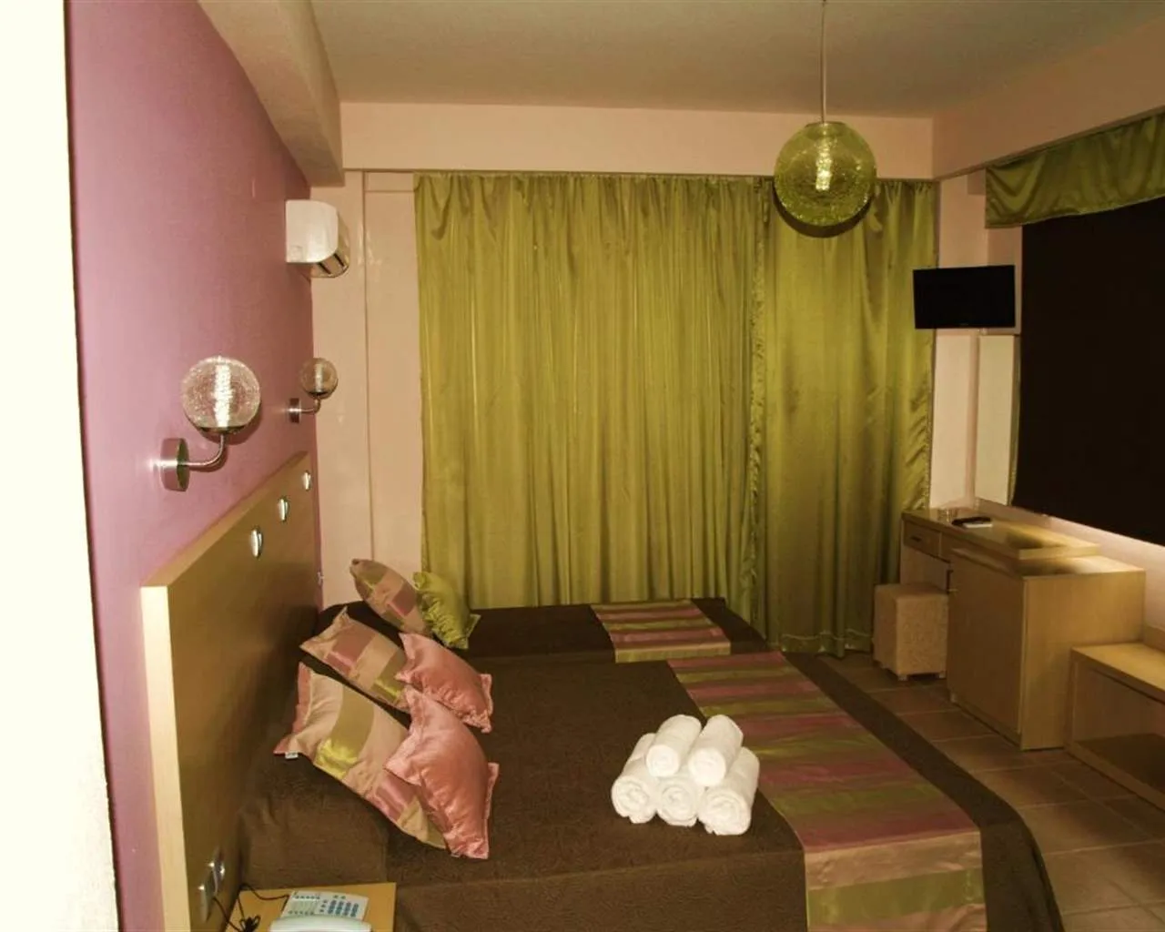 Maranton Beach Hotel, Kinira, Grčka — Double Room Standard Mountain View