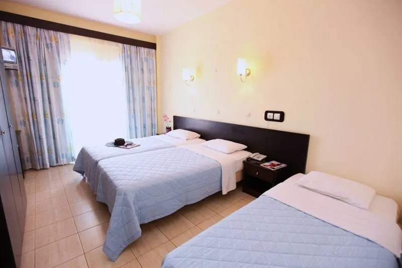 Maranton Beach Hotel, Kinira, Grčka — Standard room with bathroom for Disabled