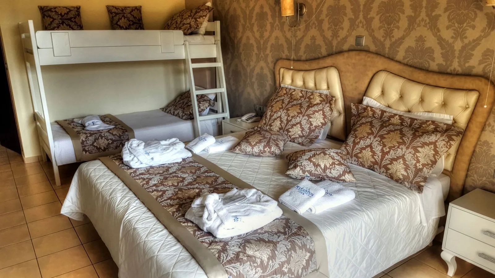 Maranton Beach Hotel, Kinira, Grčka — Superior Room with Bunk Bed Side Sea View | 32m2