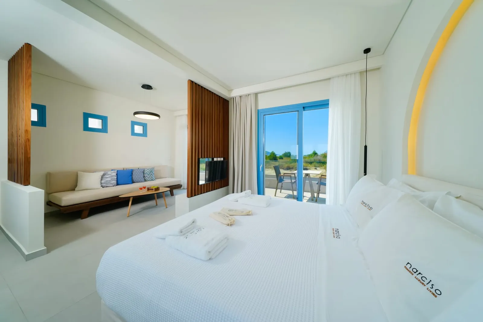 Narciso Thassos Luxury Suites, Dasilio / Skala Prinos, Grčka — Posh Suite Outdoor Jacuzzi