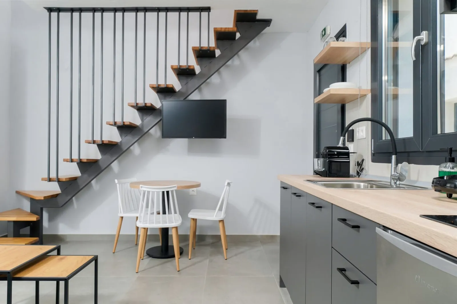 Olive Roots Tasos, Skala Rahoni, Grčka — Superior Suite 60m2