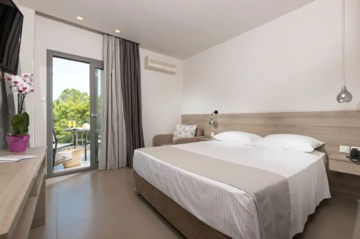 Princess Golden Beach Hotel, Golden Beach, Grčka — Double Room or Twin Partial Sea View