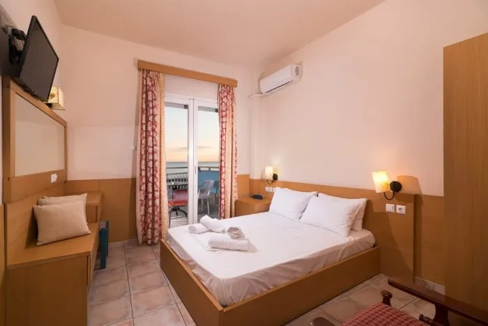 Ralitsa Hotel, Limenaria, Grčka — Family Room Front Sea View