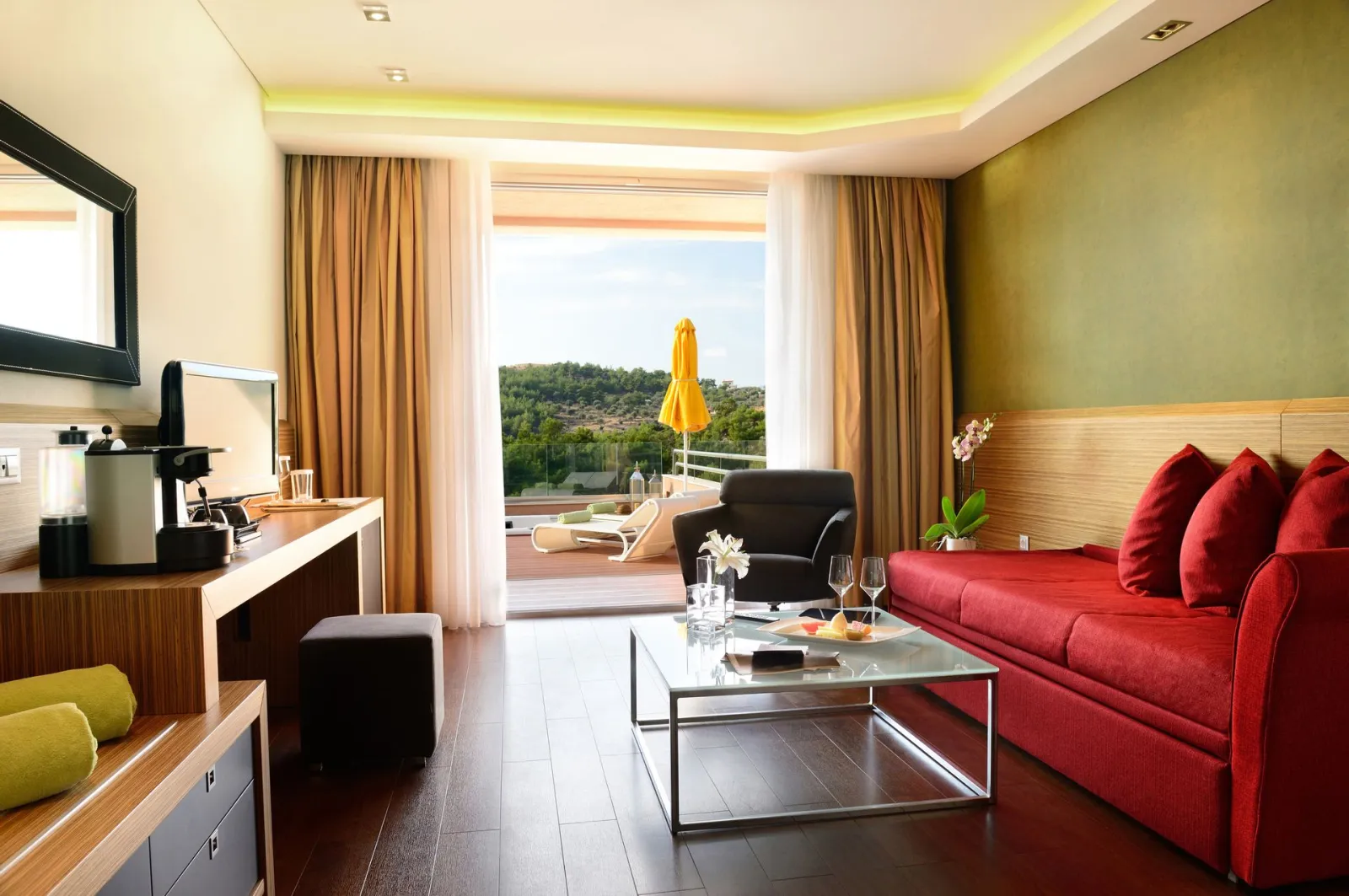 Royal Paradise Beach Resort and Spa Adults Only (12+), Rosogremos / Potos, Grčka — Royal Suite with Sea View and Outdoor Jacuzzi