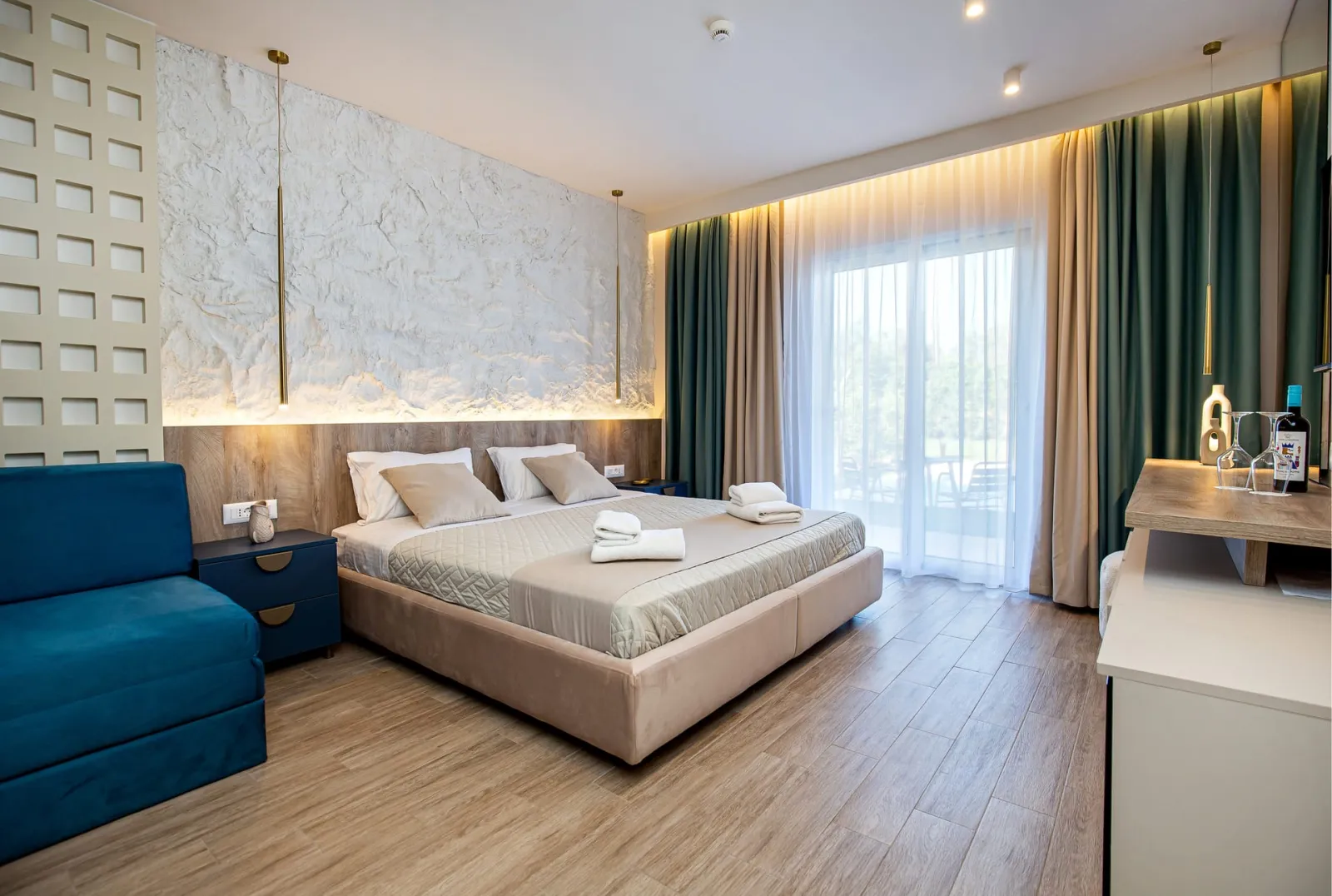 The Mini Resort, Skala Prinou, Grčka — Deluxe Triple With Private Pool