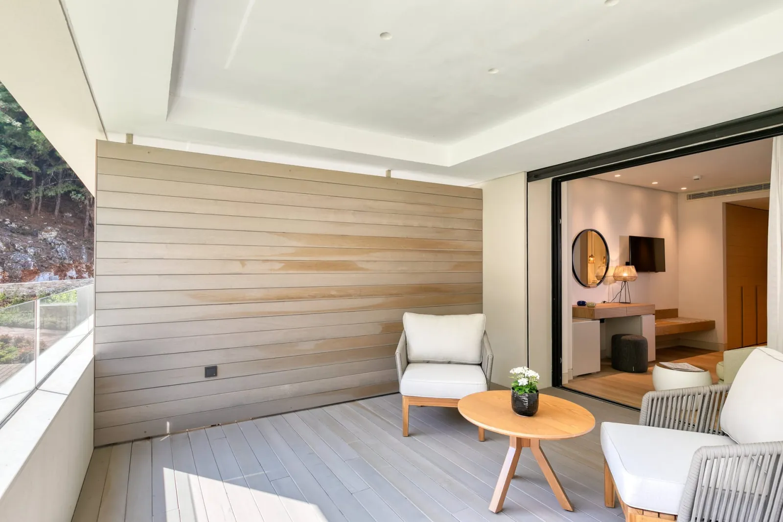 Vathi Cove Luxury Resort & Spa, Vathi, Grčka — Junior Suite Forest View