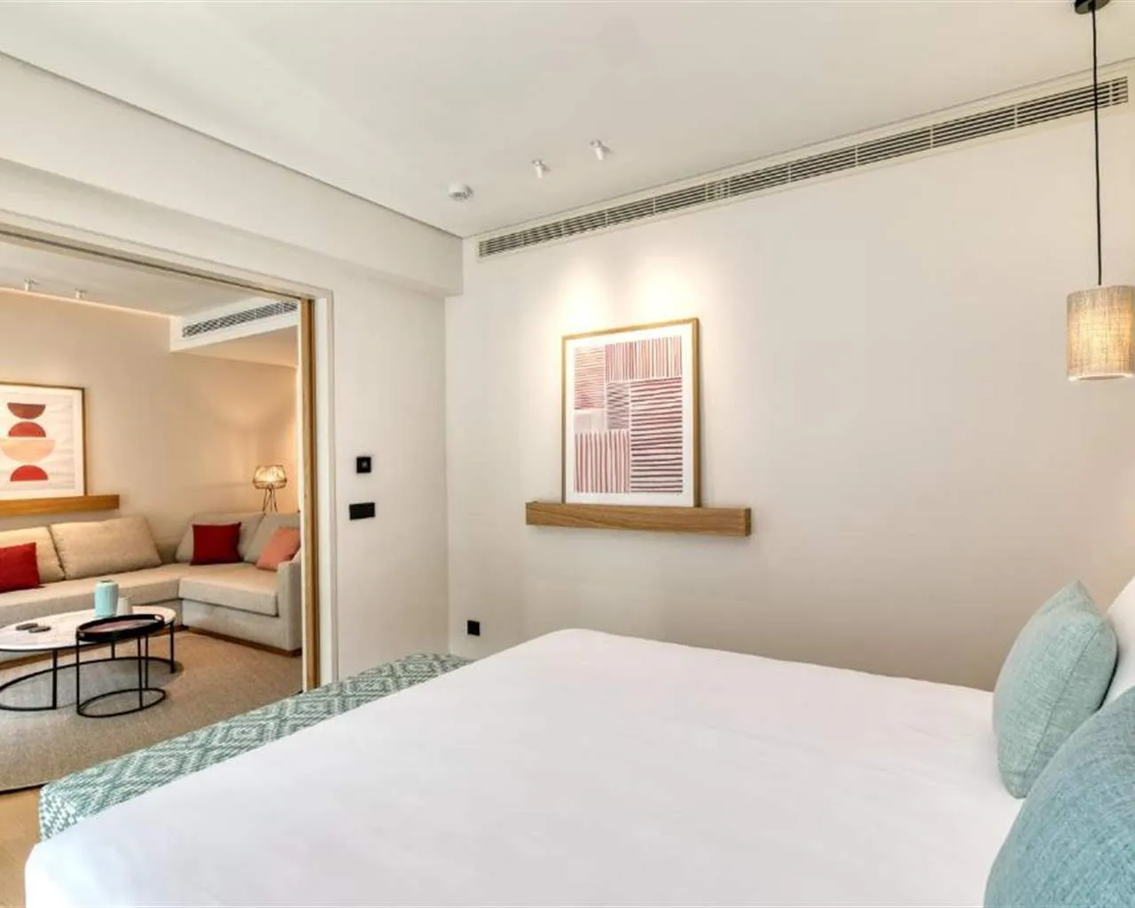 Vathi Cove Luxury Resort & Spa, Vathi, Grčka — Suite  Deluxe Corner Forest View