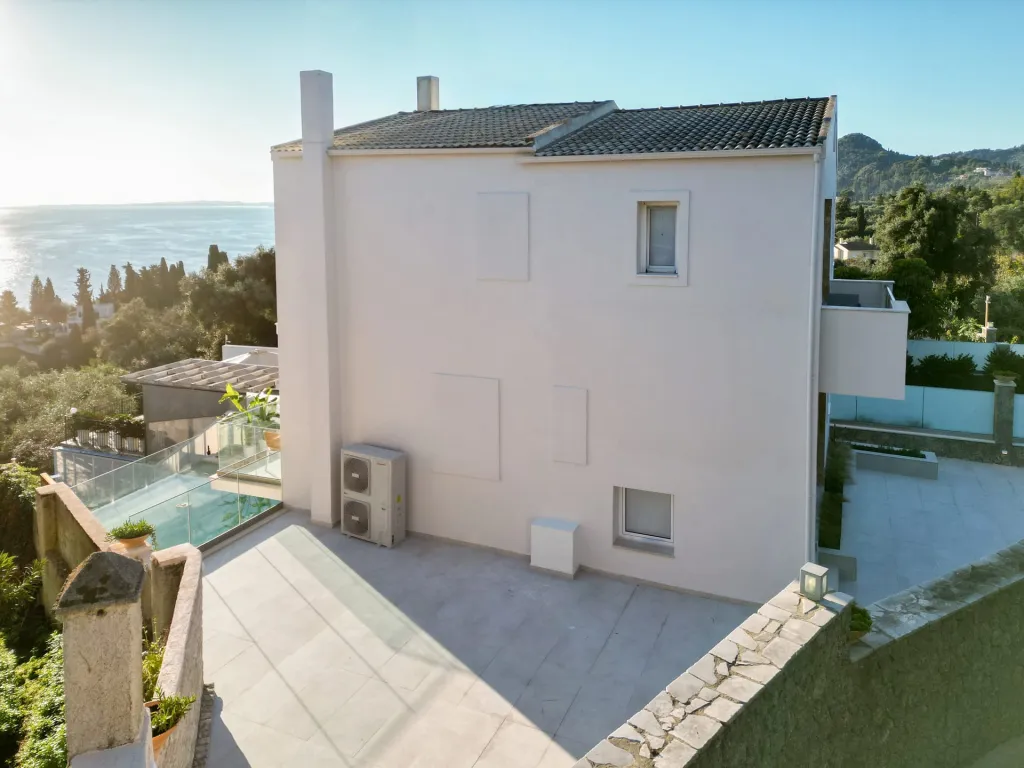 ACHILLION LUXURY CORFU VILLA & SUITES, Perama, Grčka — fotografija 4