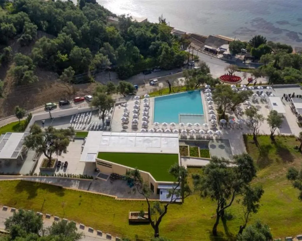 Aeolos Beach Resort, Perama, Grčka — plaža