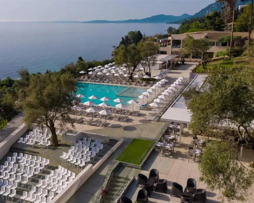 Aeolos Beach Resort, Perama, Grčka — plaža