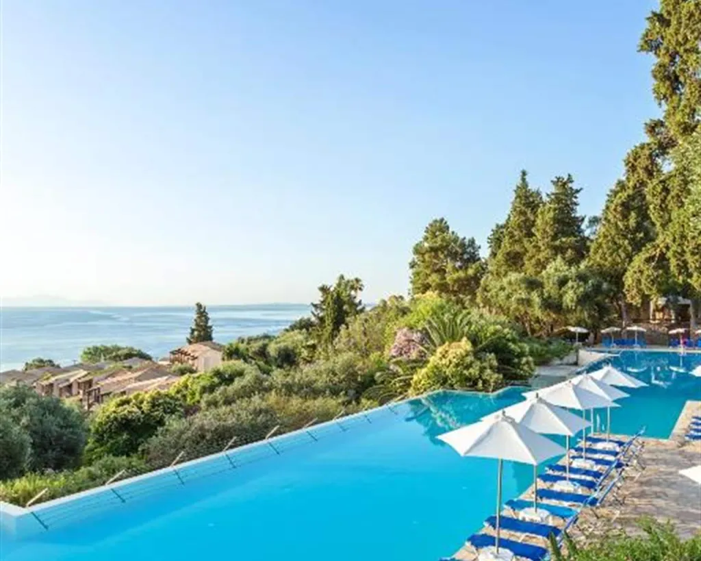Aeolos Beach Resort, Perama, Grčka — plaža