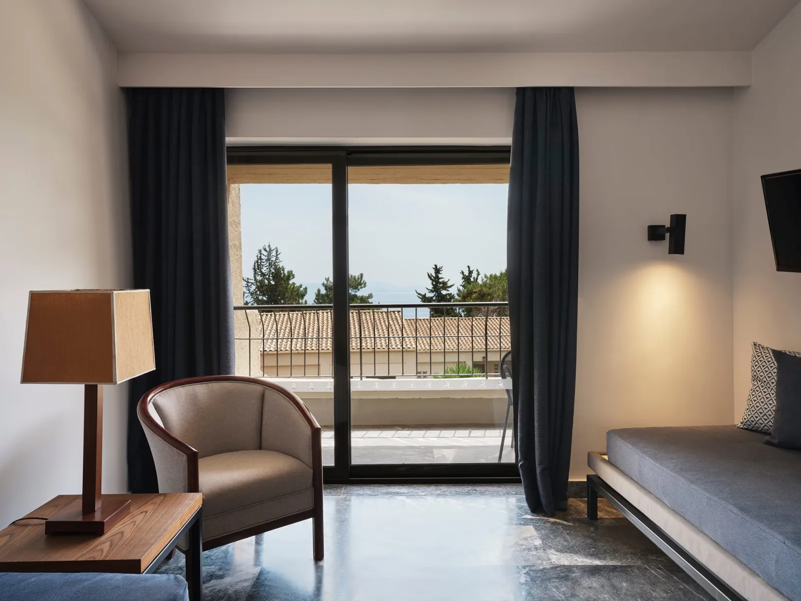 Aeolos Beach Resort, Perama, Grčka — Family Sea View - 2BD Bungalows