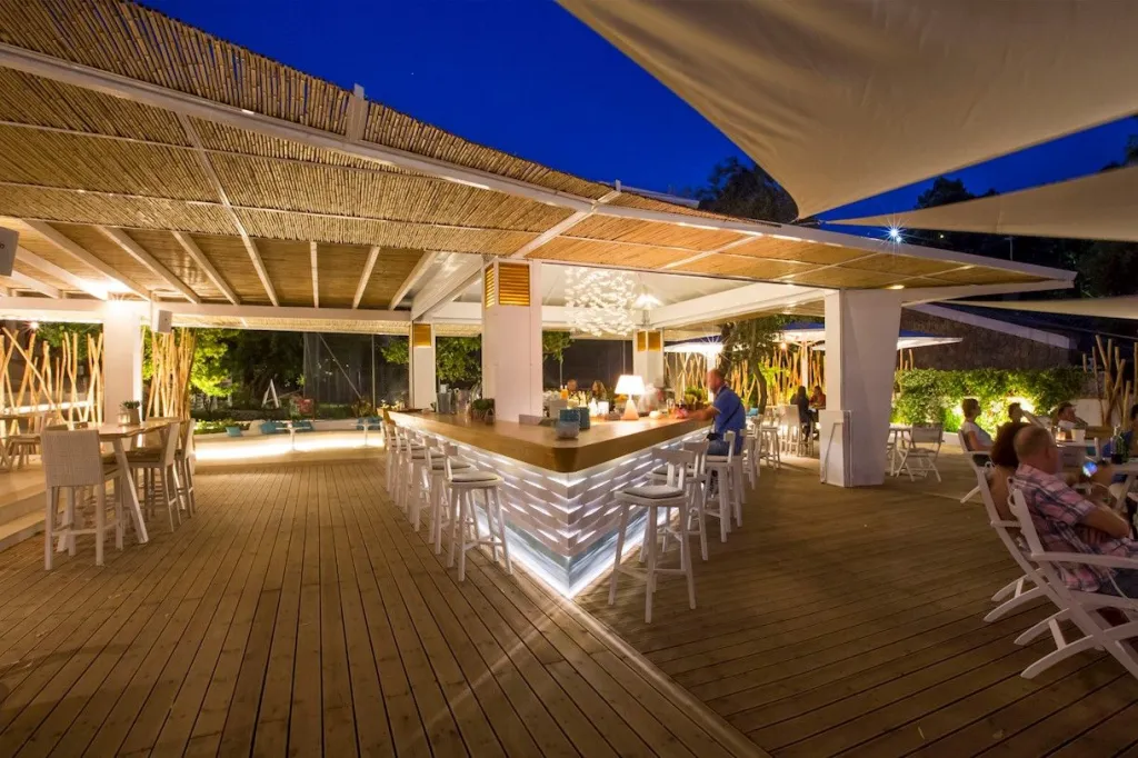 Akrotiri Beach Hotel, Paleokastrica, Grčka — fotografija 3