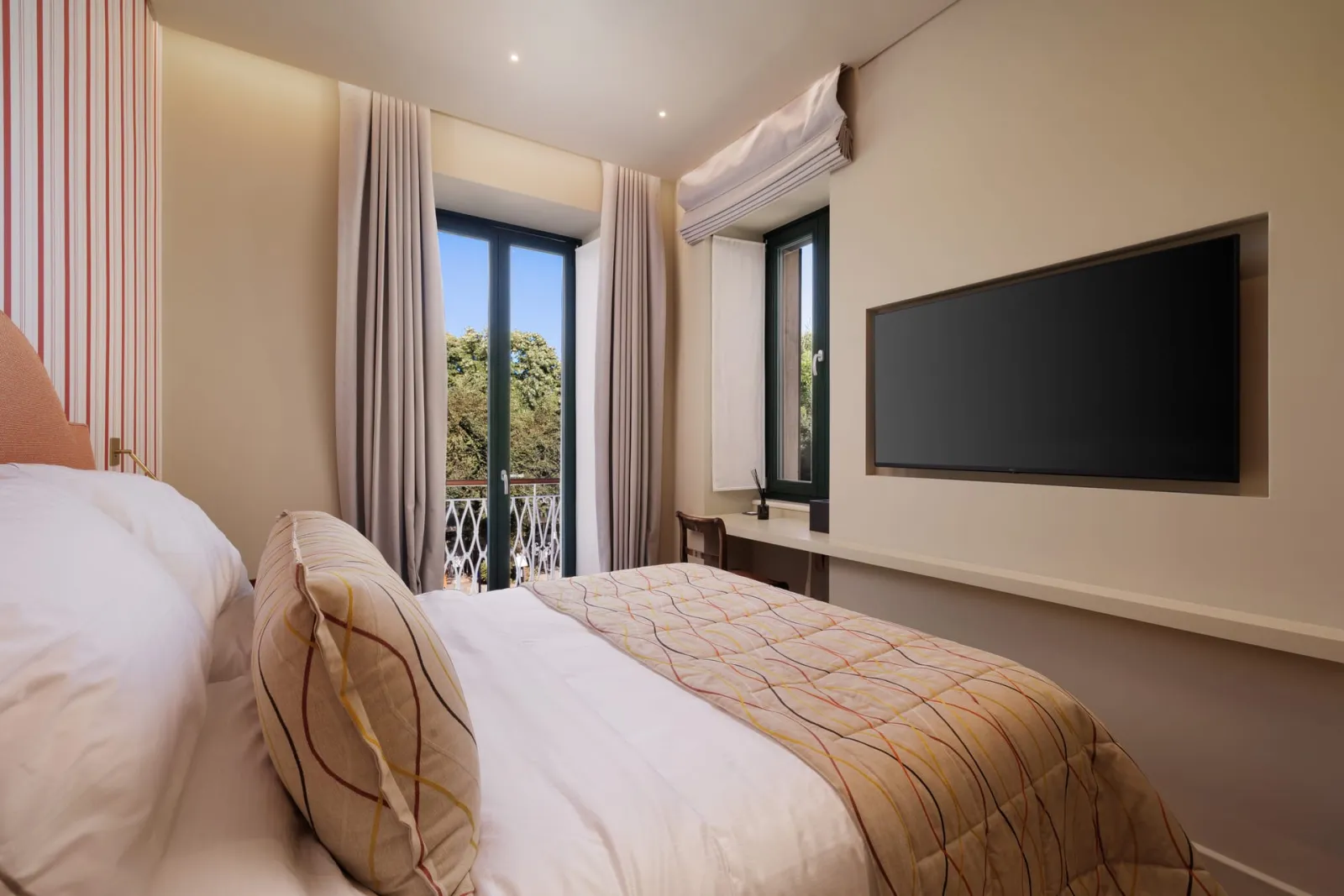 Albergo Botti, Grad Krf (Corfu Town), Grčka — Classic Double Rooms with Private Balcony