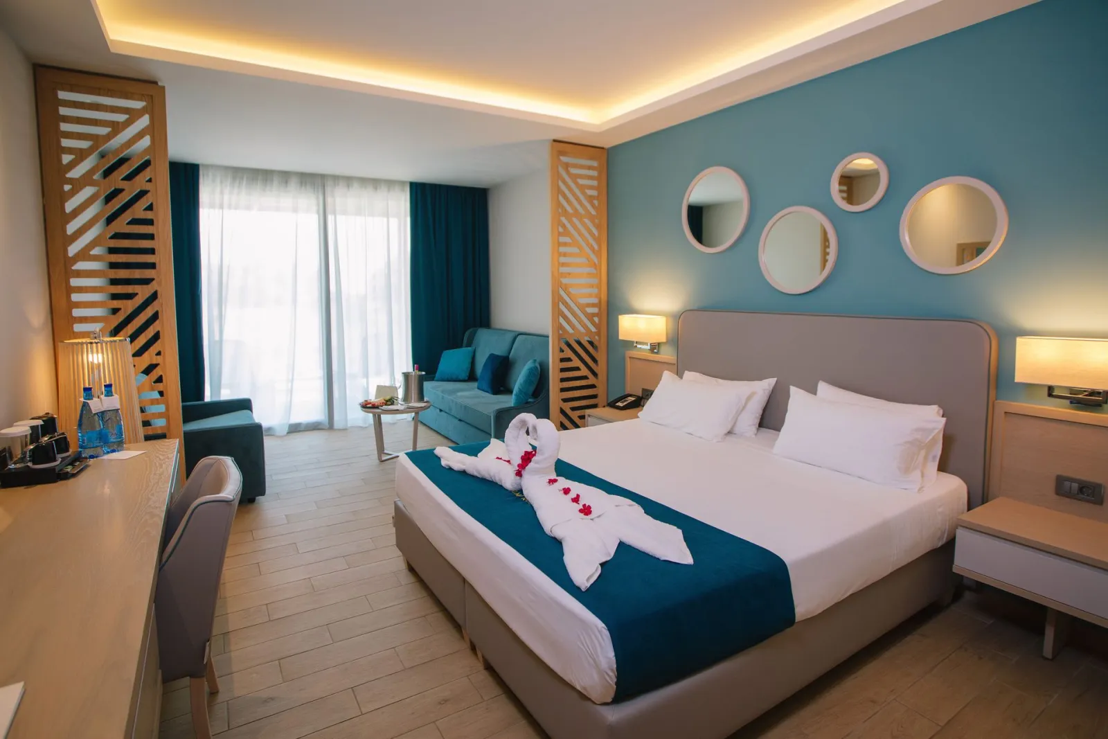 Almyros Beach Resort & Spa, Almiros (Aharavi), Grčka — JUNIOR SUITE GARDEN VIEW
