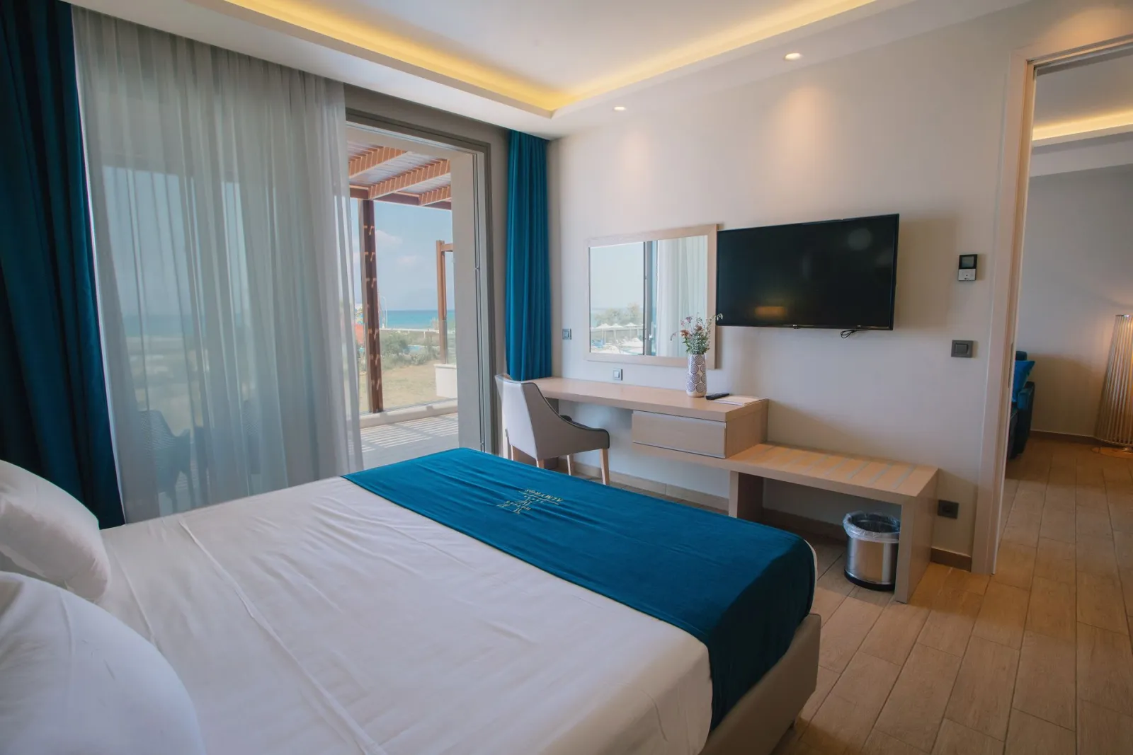 Almyros Beach Resort & Spa, Almiros (Aharavi), Grčka — ONE BEDROOM SUITE SEA VIEW