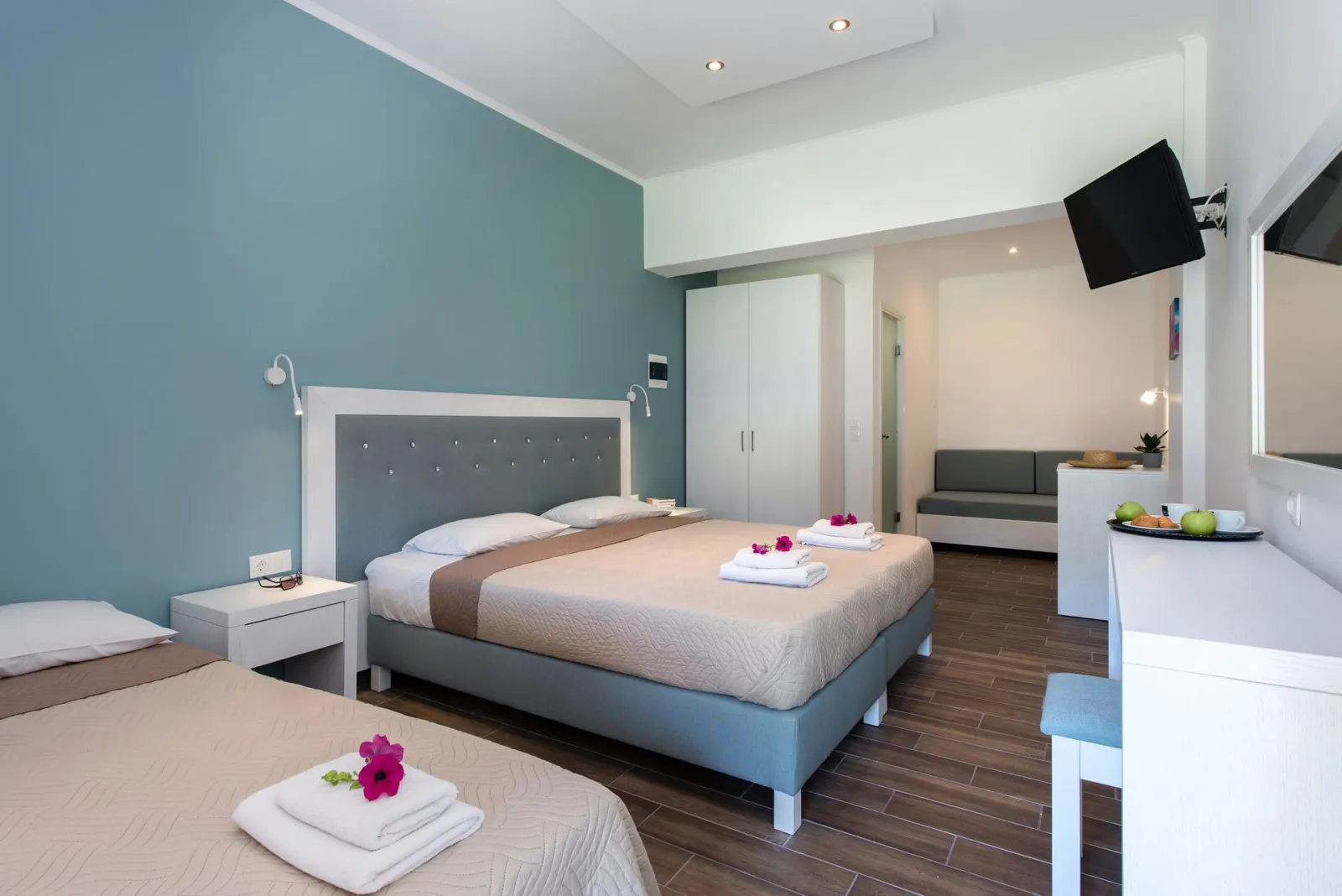 Anita Hotel Corfu, Perama, Grčka — Triple Room