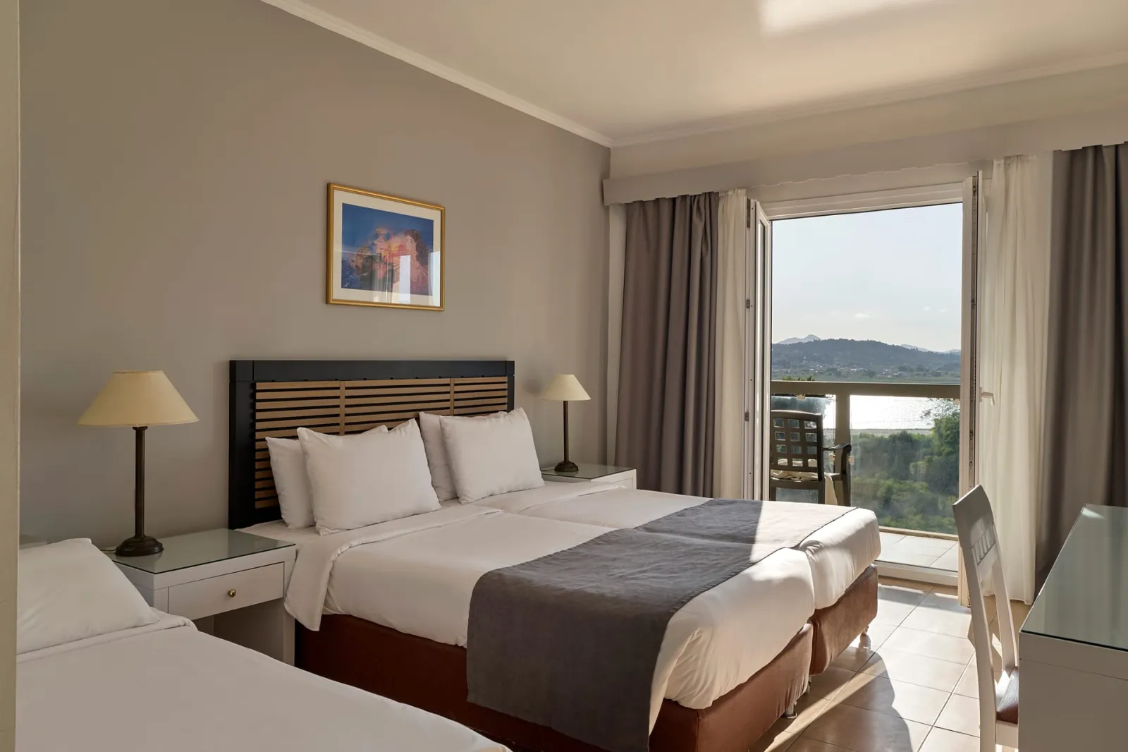 Ariti Grand Hotel Corfu, Kanoni, Grčka — Double Room with Lake View