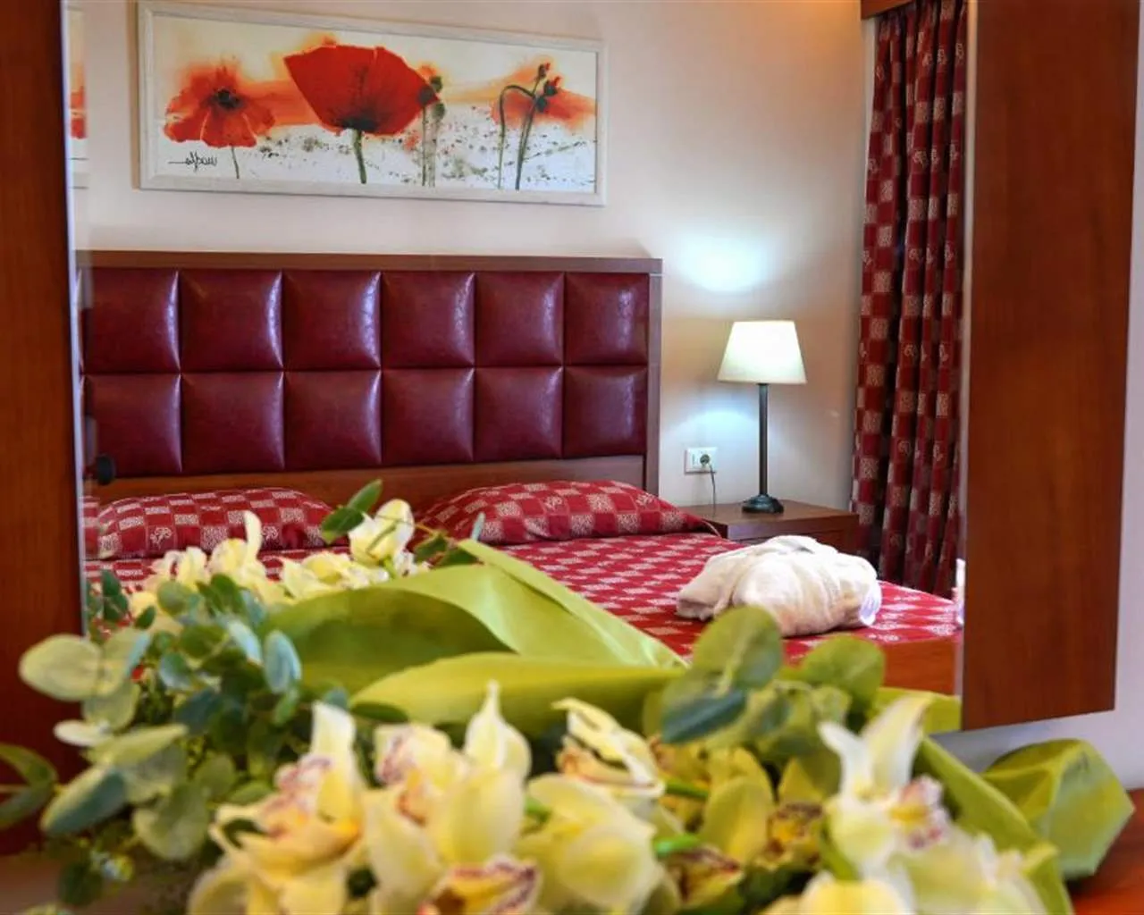 Ariti Grand Hotel Corfu, Kanoni, Grčka — Family Room 2 BedRoom Lake View