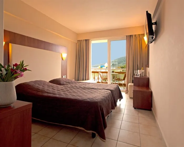 Canvas by Mitsis Messonghi, Moraitika / Mesongi, Grčka — Double Room Twin Sea View