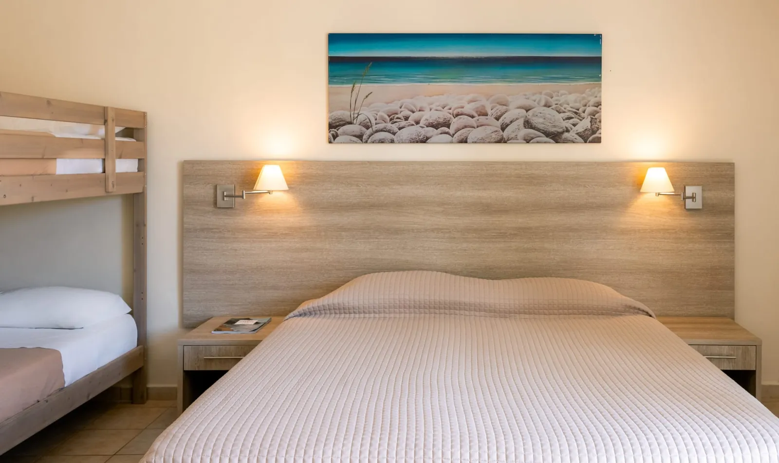 Canvas by Mitsis Messonghi, Moraitika / Mesongi, Grčka — Family Bungalow Beach Front
