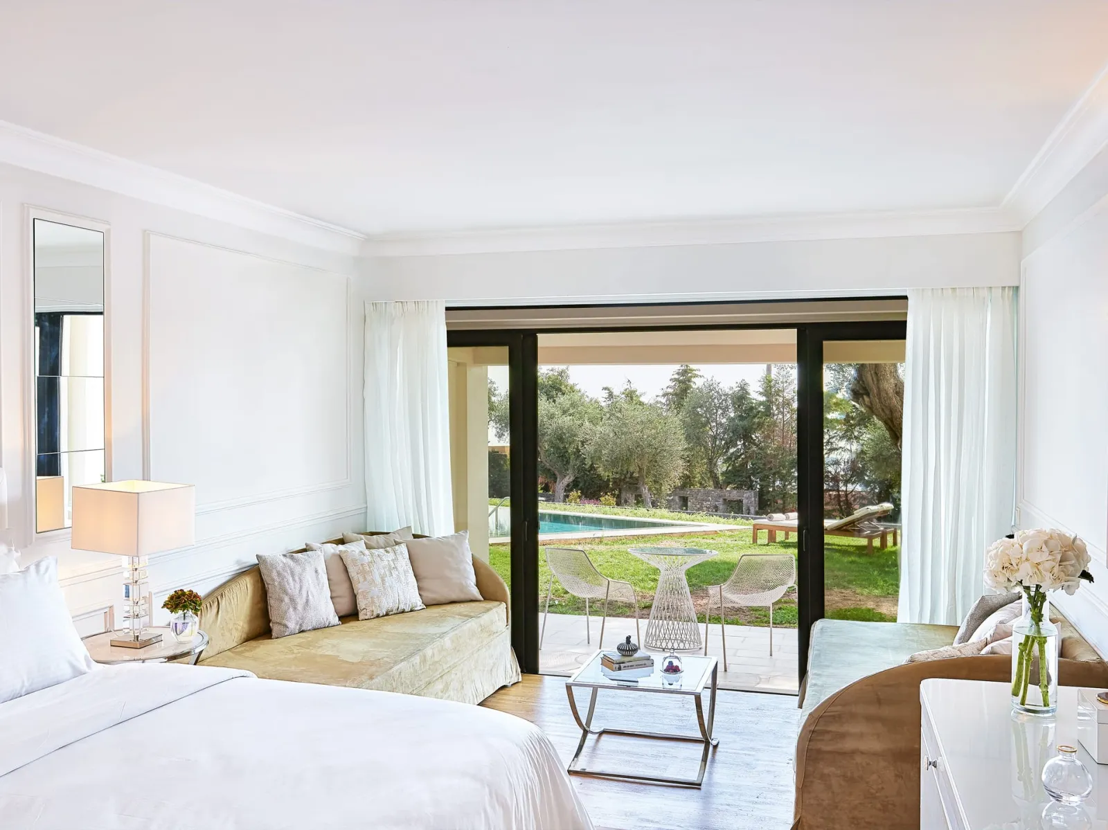 Corfu Imperial A Grecotel Resort To Live, Komeno, Grčka — Family Bungalow Open Plan Sharing Pool Ground Floor