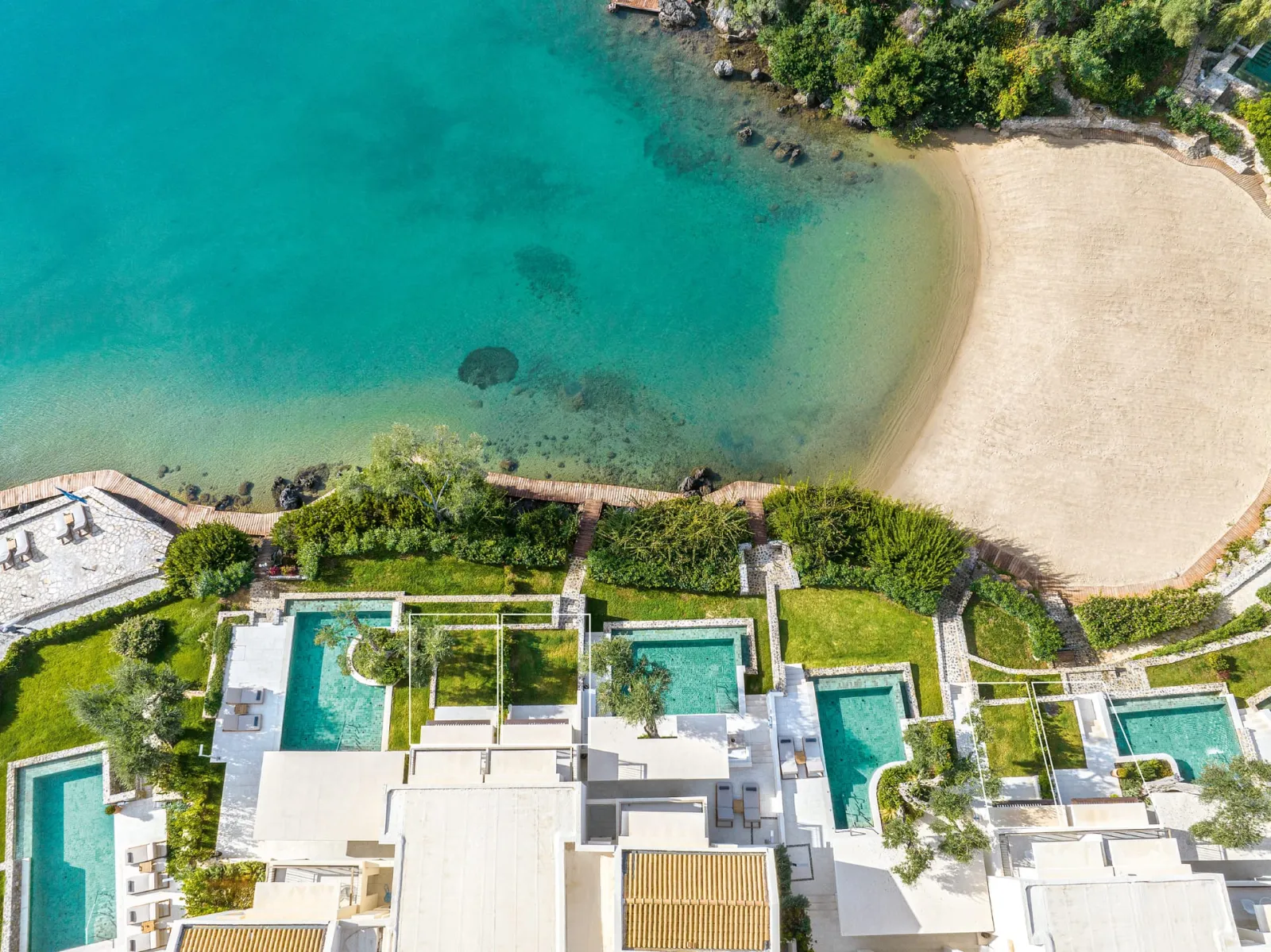 Corfu Imperial A Grecotel Resort To Live, Komeno, Grčka — Junior Bungalow Suite Waterfront