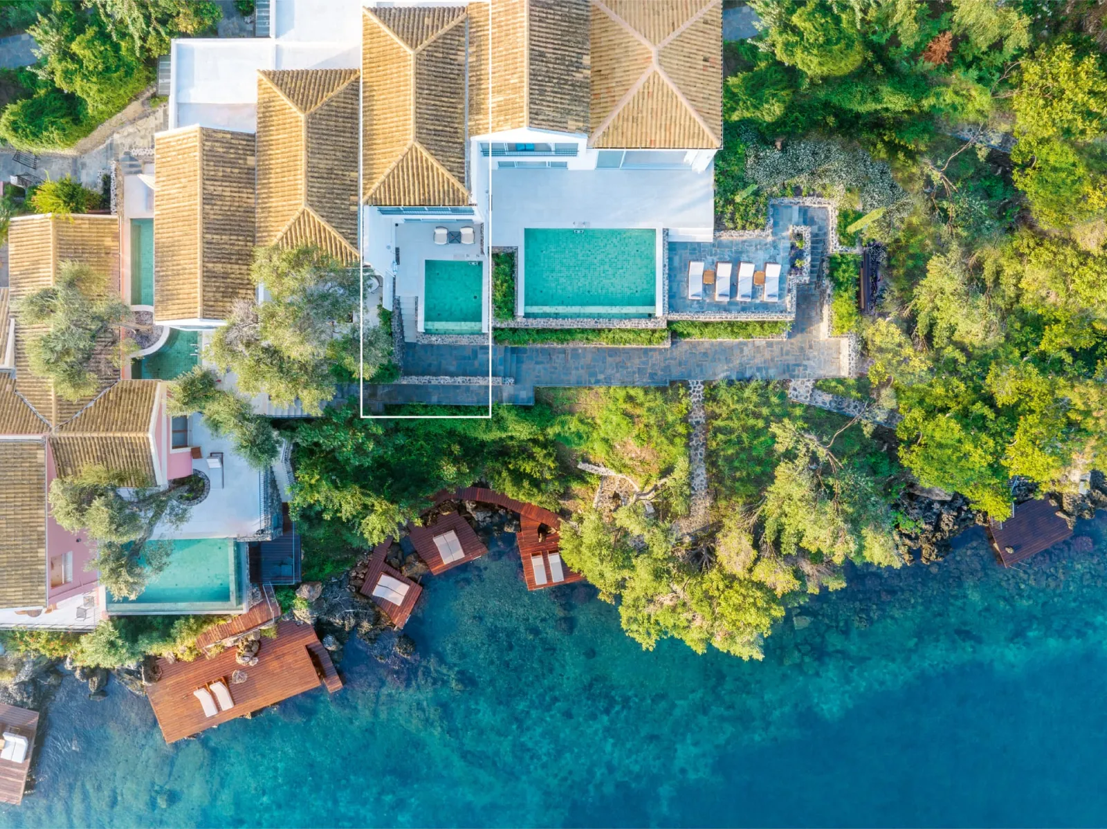 Corfu Imperial A Grecotel Resort To Live, Komeno, Grčka — Maisonette on the Rocks Private Pool Waterfront
