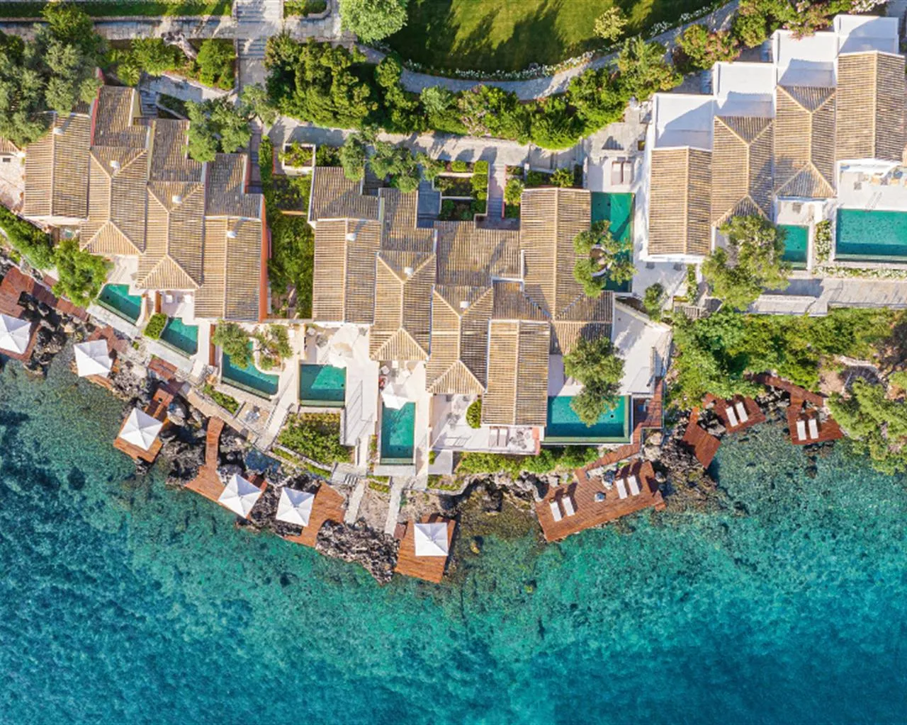 Corfu Imperial A Grecotel Resort To Live, Komeno, Grčka — Maisonette Waterfront on the Rocs Private Pool /Waterfront Collection