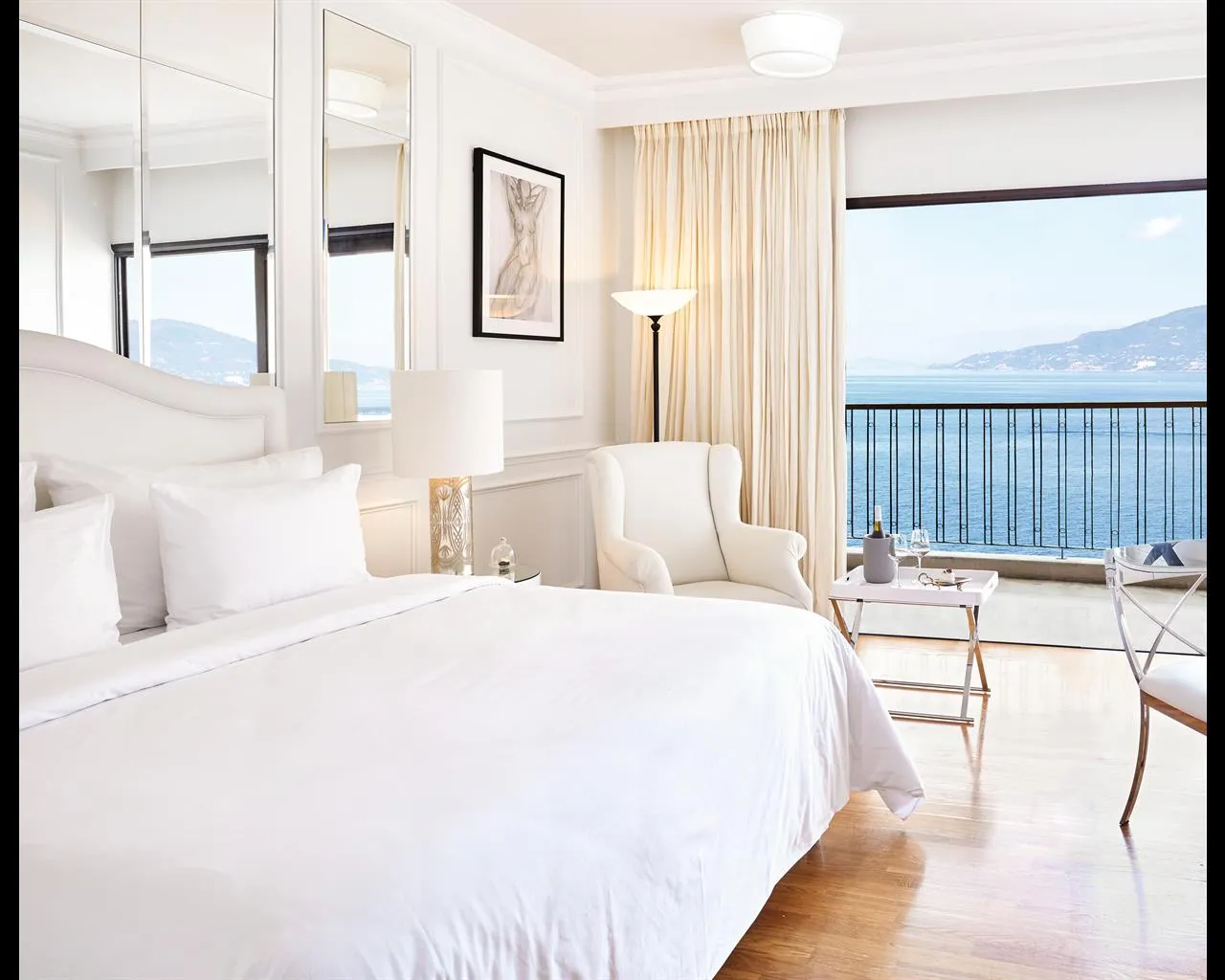 Corfu Imperial A Grecotel Resort To Live, Komeno, Grčka — Suite Deluxe /Imperial Building Sea View