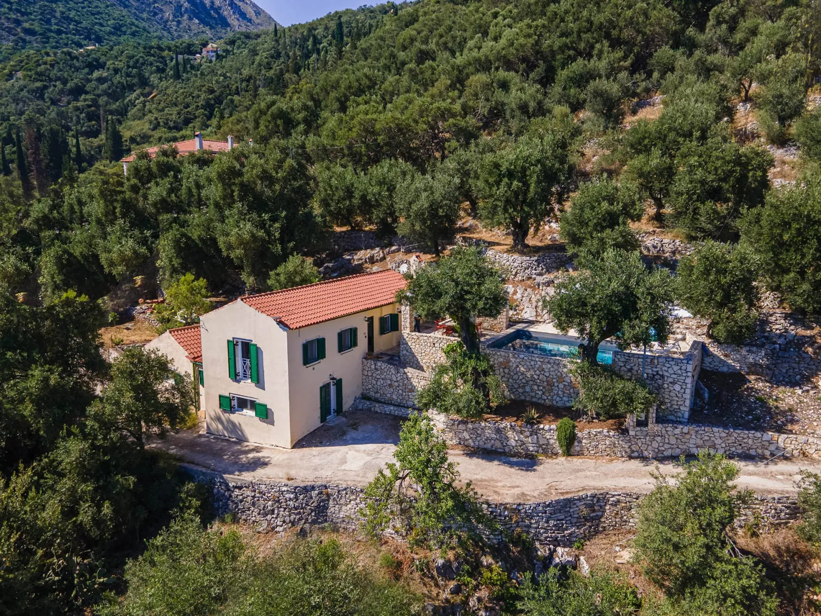 Corfu Stay Solutions, Dasia