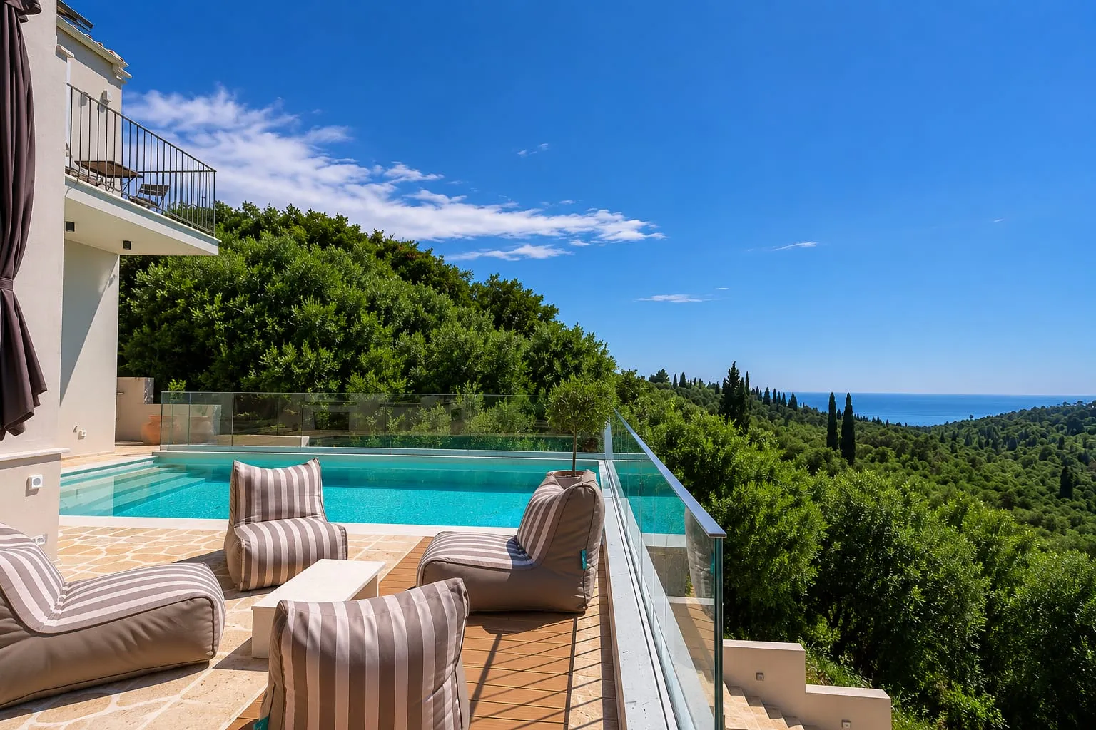 Corfu Stay Solutions, Dasia, Grčka — Villa Chrisele
