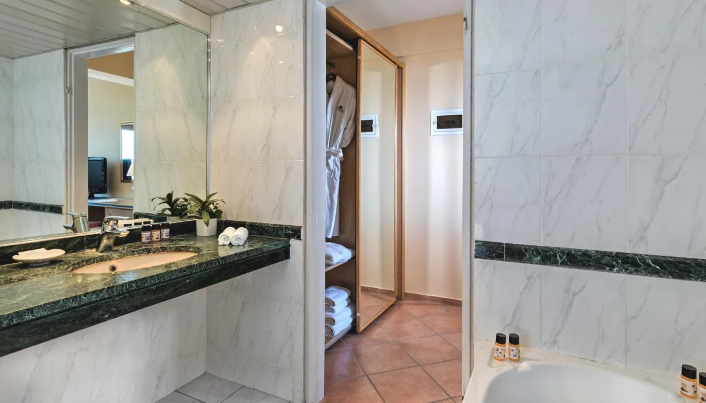 Divani Corfu Palace, Kanoni, grad Krf, Grčka — Superior Room Garden Access