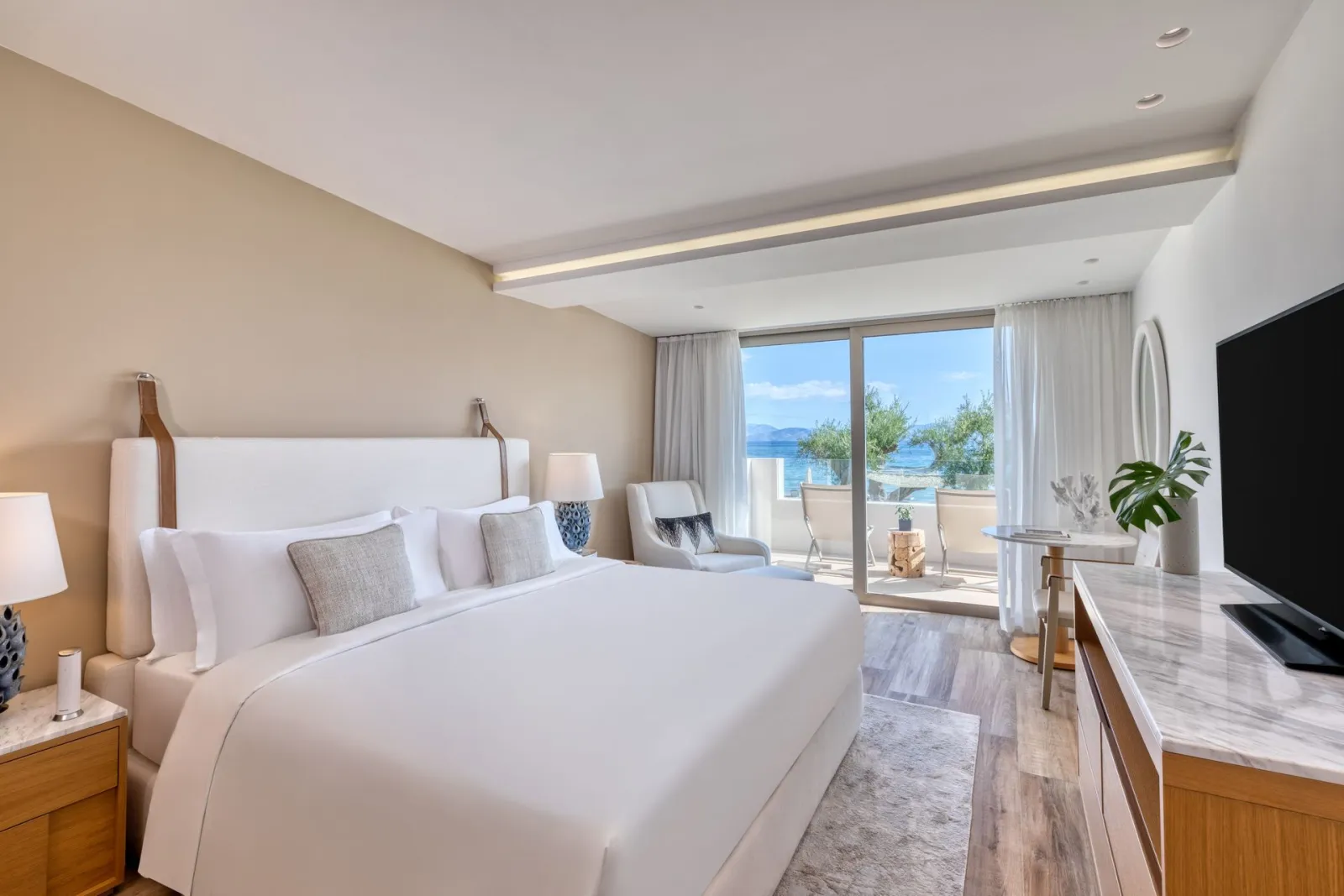 Domes Miramare, A Luxury Collection Resort (Adults Only Hotel), Moraitika, Grčka — Emerald Residence 1 Bdr Sea View