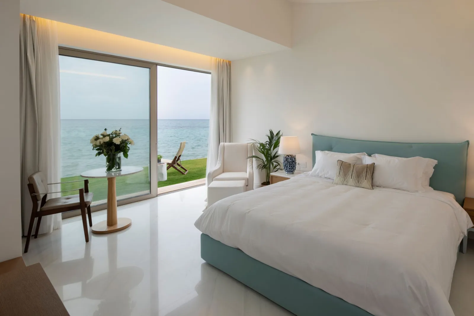 Domes Miramare, A Luxury Collection Resort (Adults Only Hotel), Moraitika, Grčka — Grand Pavilion Waterfront with Private Pool