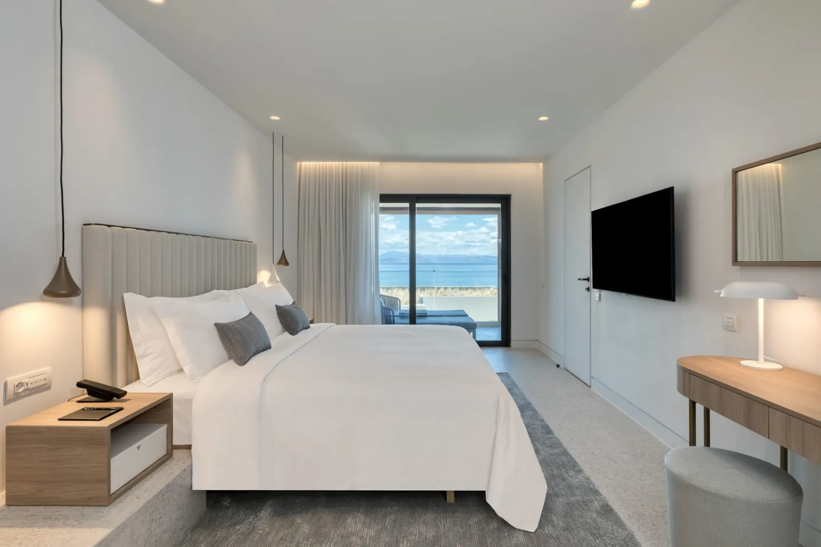 Domes Miramare, A Luxury Collection Resort (Adults Only Hotel), Moraitika, Grčka — Opal Suite Sea View with Outdoor Jacuzzi