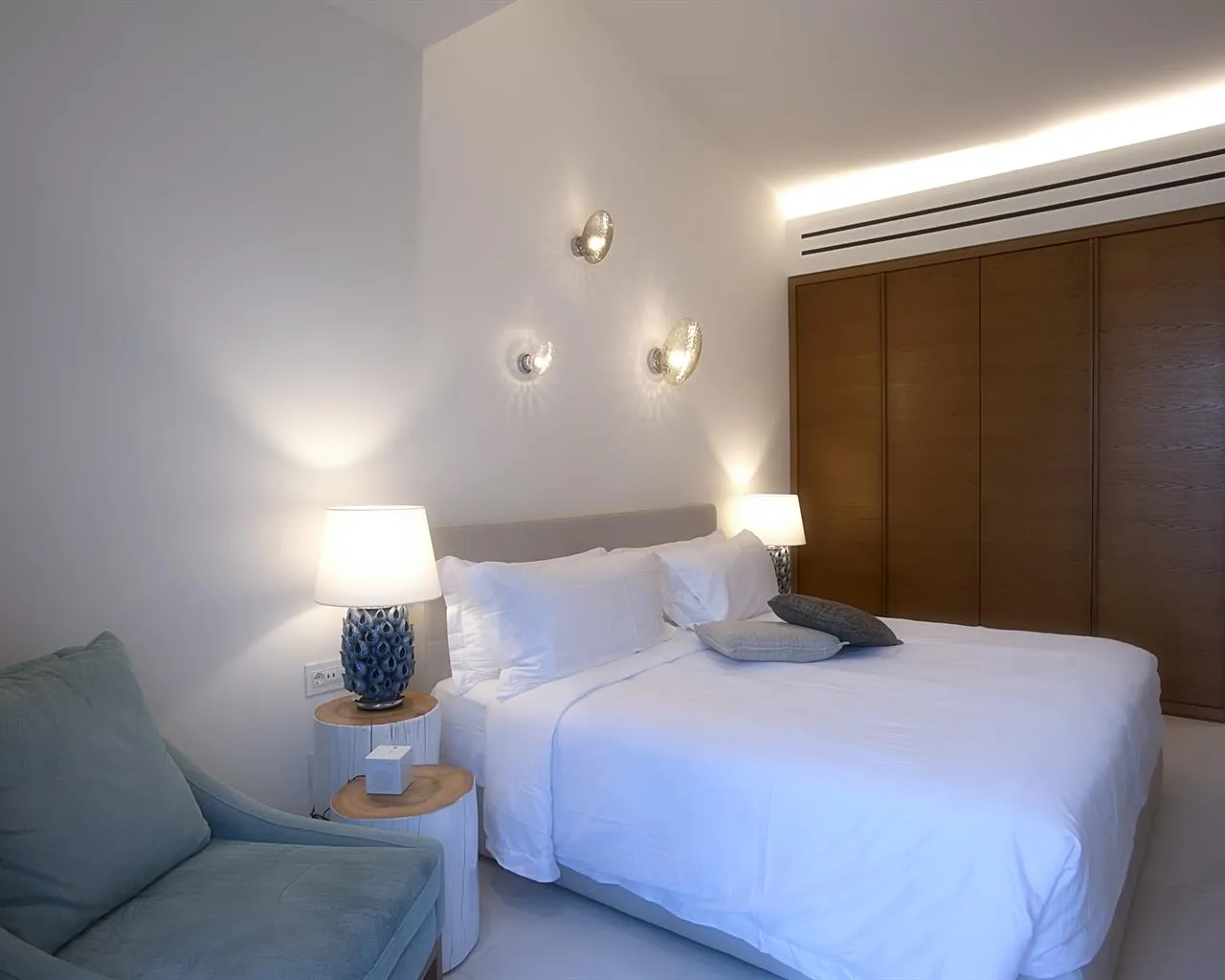 Domes Miramare, A Luxury Collection Resort (Adults Only Hotel), Moraitika, Grčka — Pavillion  Grand Private Pool /Haute Living Selection/ Water Front