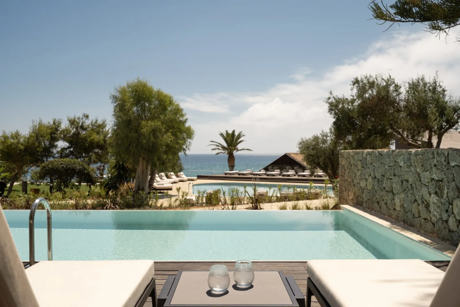 Domes of Corfu, Autograph Collection, Glifada, Grčka — Sapphire Junior Suite with Swim Up Pool