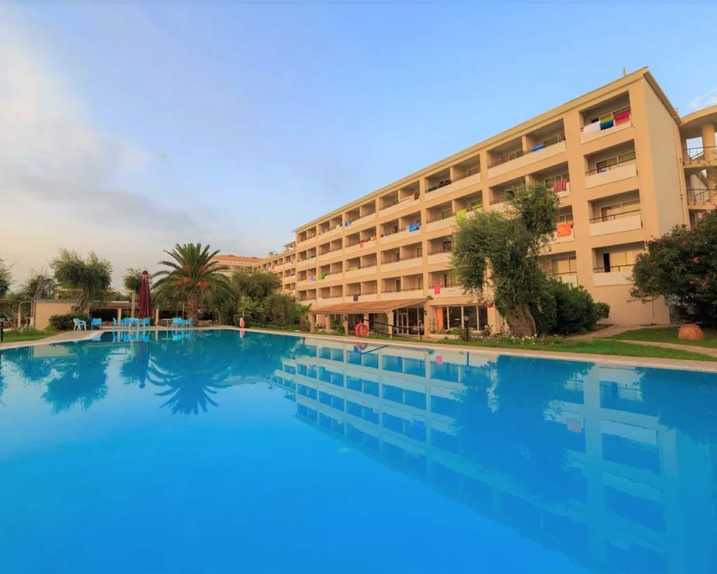 Elea Beach Hotel-CRF, Dassia, Grčka — plaža