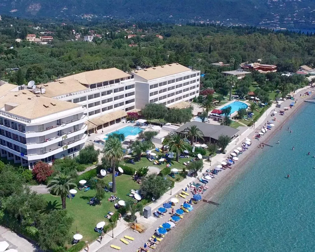 Elea Beach Hotel-CRF, Dassia, Grčka — plaža