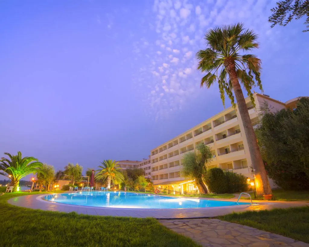 Elea Beach Hotel-CRF, Dassia, Grčka — plaža