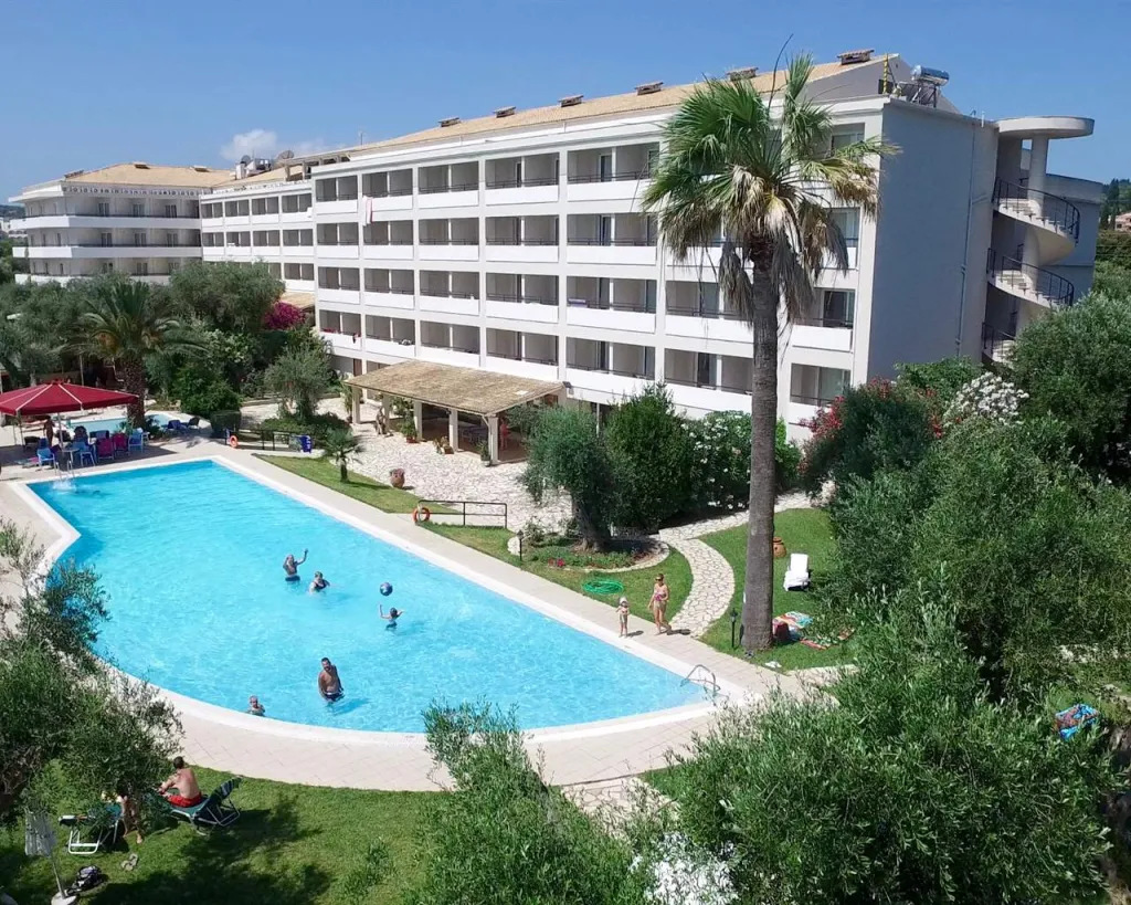Elea Beach Hotel-CRF, Dassia, Grčka — plaža