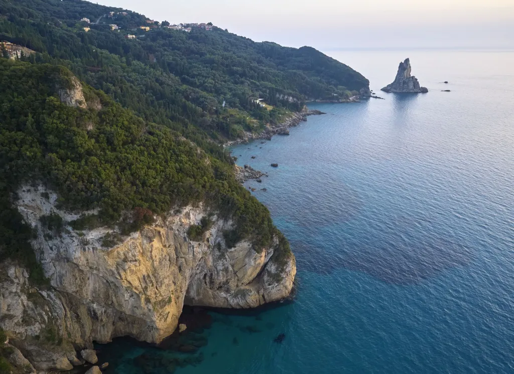 Ella Alkyna, Agios Gordios, Grčka